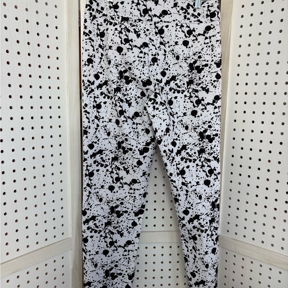 Women's Black and White Splatter Print Cropped Pants - Picture 2 of 5